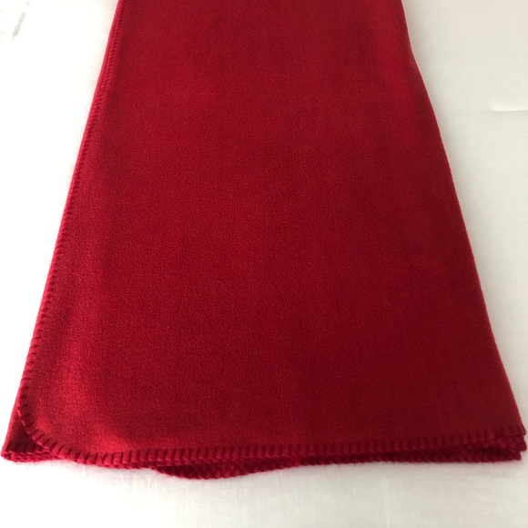 Red Fleece Blanket - Picture 6 of 6
